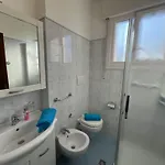 Beachfront Flat With View 아파트
