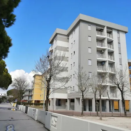 Beachfront Flat With View Bibione