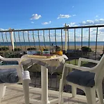 Beachfront Flat With View Apartment *