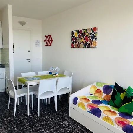 Beachfront Flat With View Lägenhet Bibione